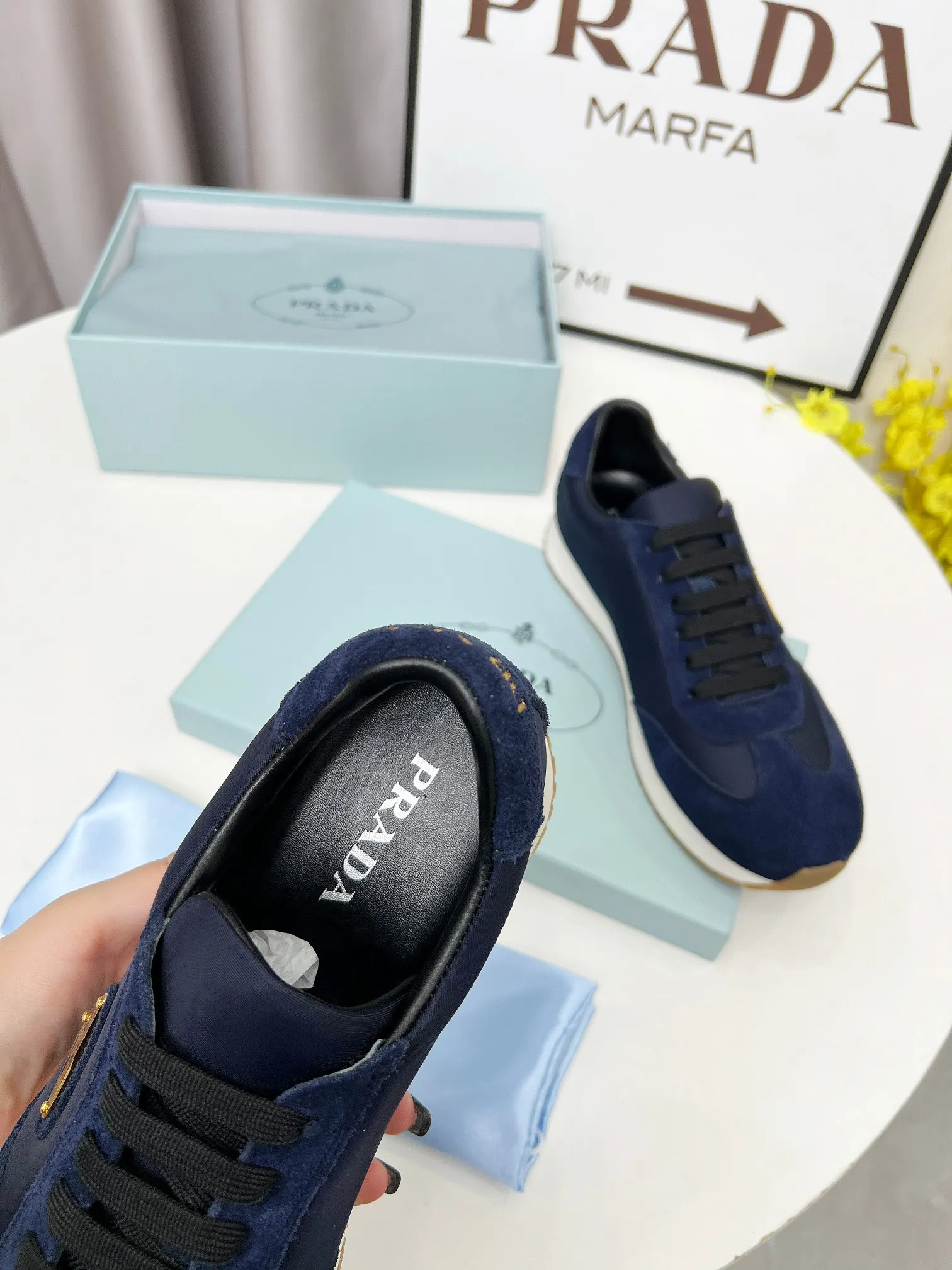 💕💕Factory direct selling price p520💕💕 The new PRADA (Prada) men's and women's high-top counters are launched simultaneously, 😘👍🏿The original open-molded anti-slip PU outsole, exquisite lines, simple and elegant, super comfortable and high-end on the foot, suitable for leisure travel. Number of yards: 35 to 45. (Can be customized 38.45.46.